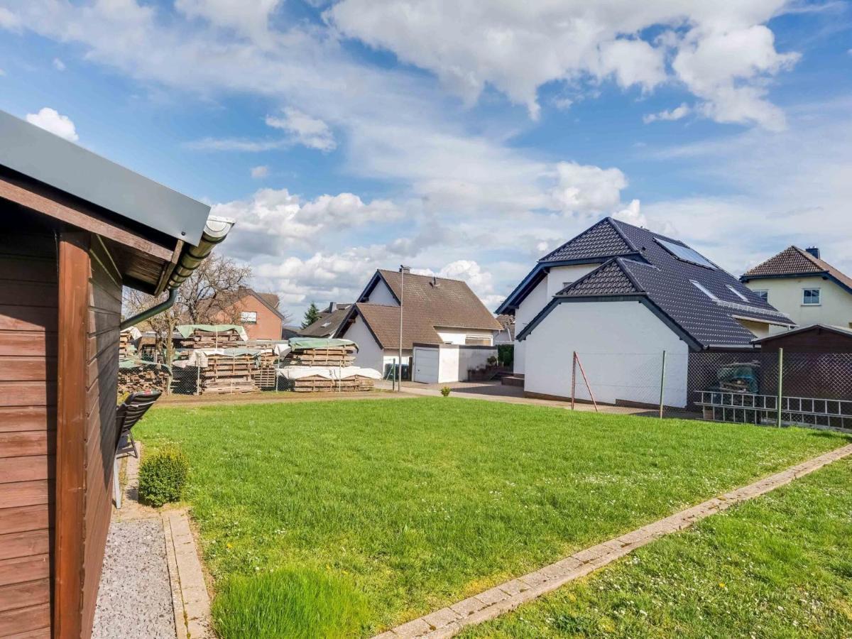 Holiday Home In The Eifel-Mosel With Garden Roes 外观 照片